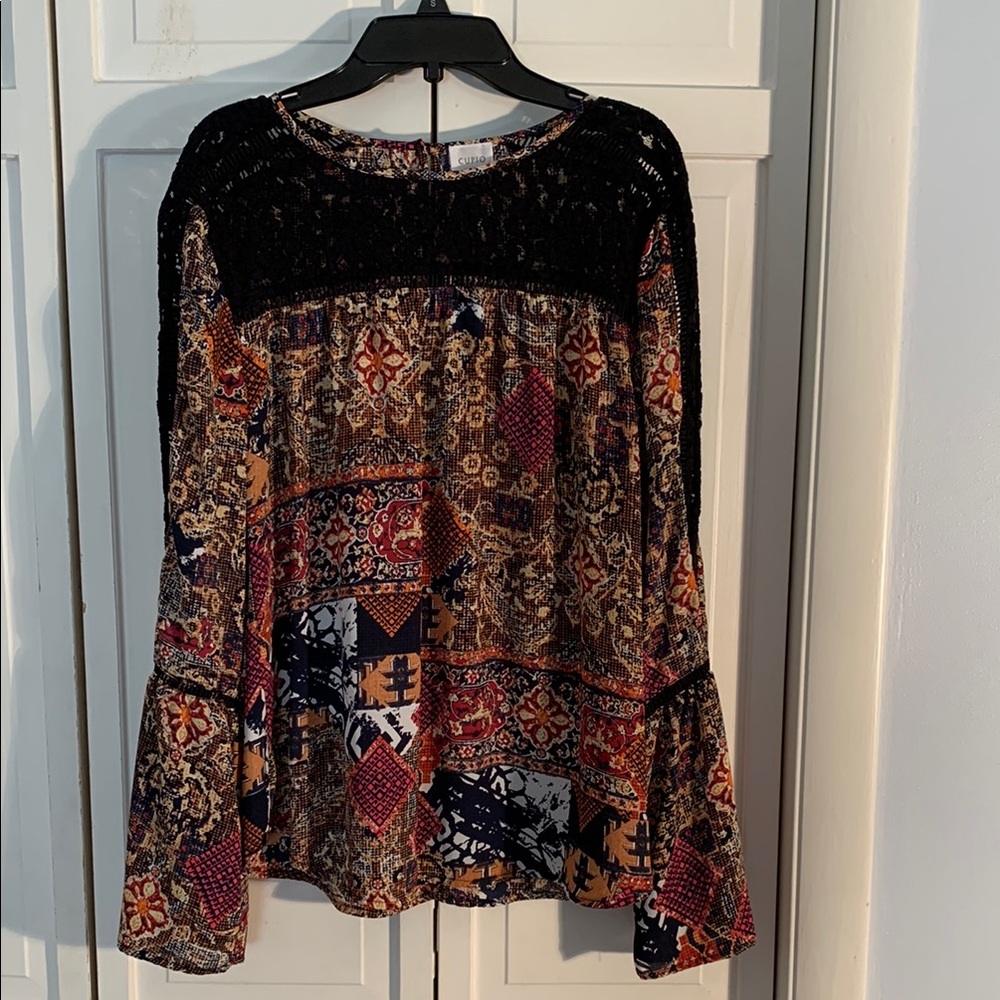 Cupio Multi-colored Relaxed Embellished Bell Sleeve Blouse EUC